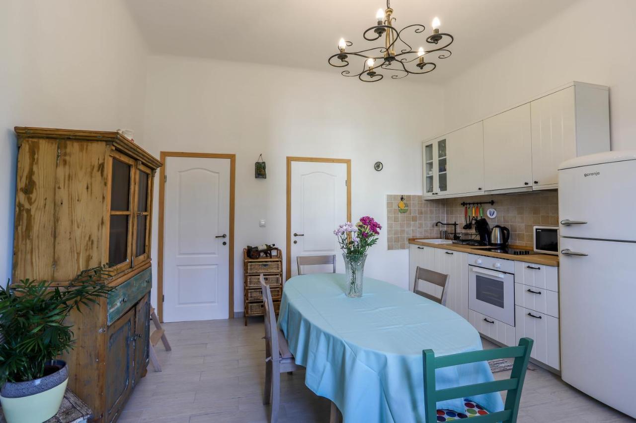 Apartamento Côté ensoleillé Pula Exterior foto