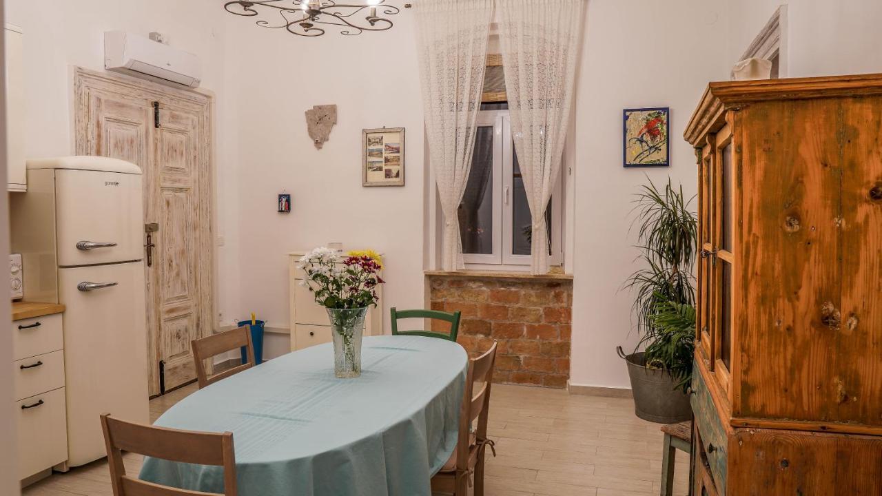 Apartamento Côté ensoleillé Pula Exterior foto