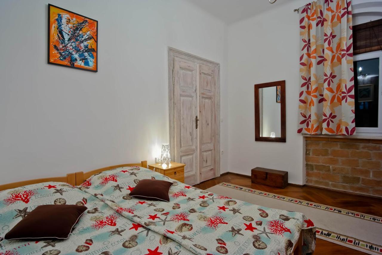 Apartamento Côté ensoleillé Pula Exterior foto